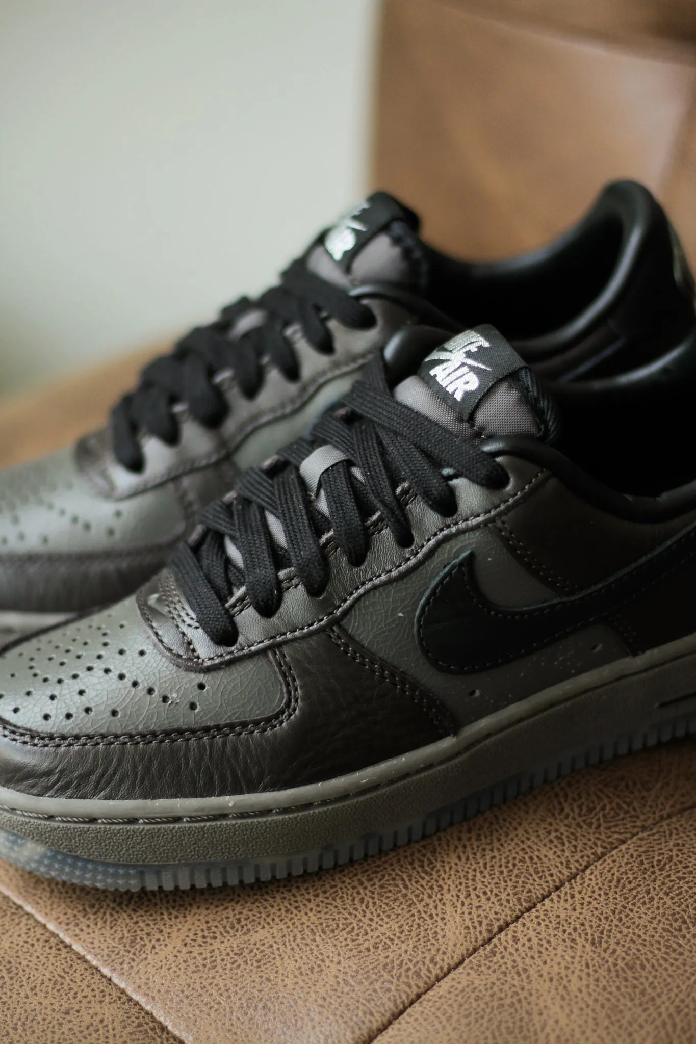 AIR FORCE 1 LOW "BLACK TEA"