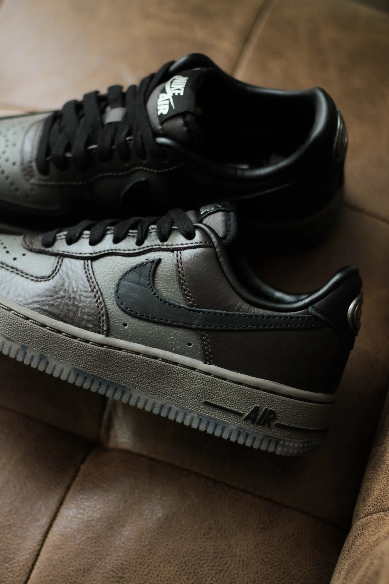 AIR FORCE 1 LOW "BLACK TEA"