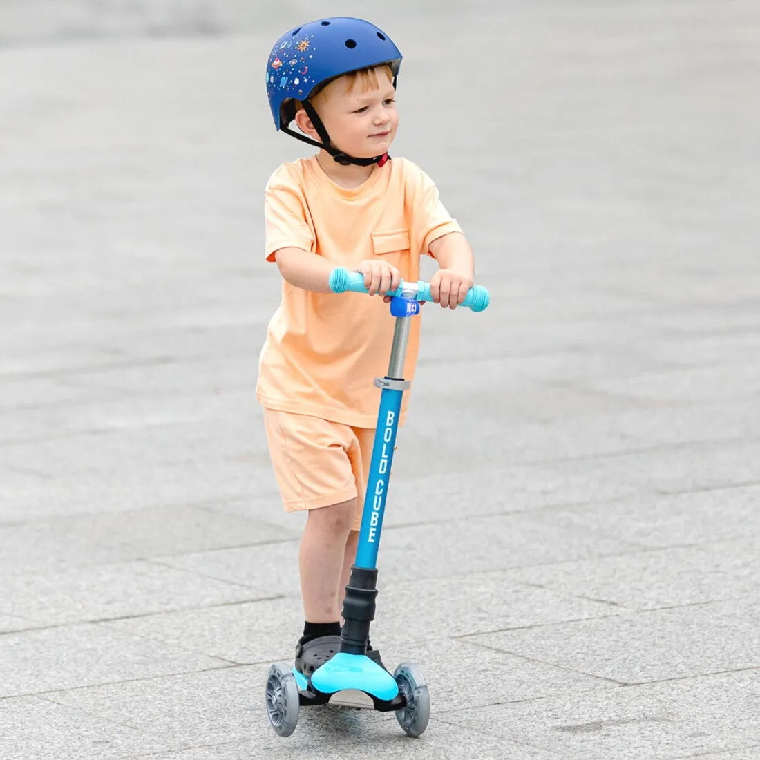 BOLD CUBE Teeny Fold 3 Wheel Scooters - Assortierte Farben