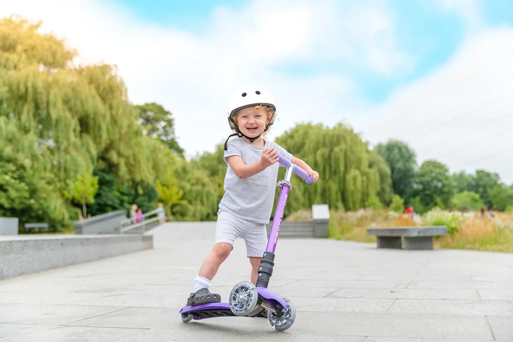 BOLD CUBE Teeny Fold 3 Wheel Scooters - Assortierte Farben