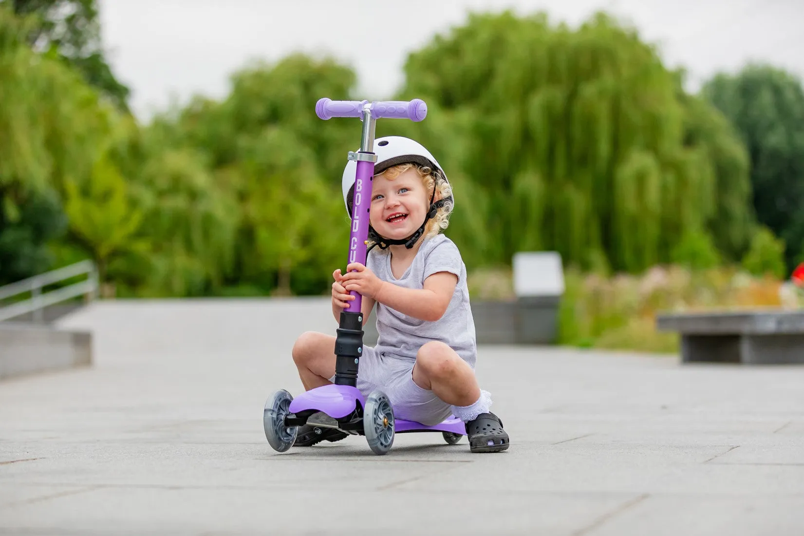 BOLD CUBE Teeny Fold 3 Wheel Scooters - Assortierte Farben