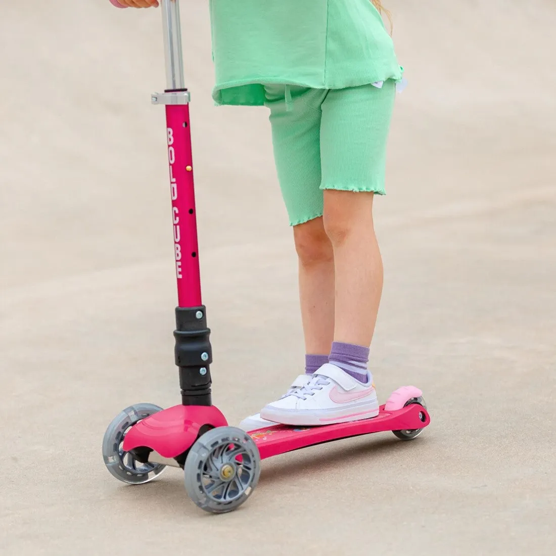 BOLD CUBE Teeny Fold 3 Wheel Scooters - Assortierte Farben