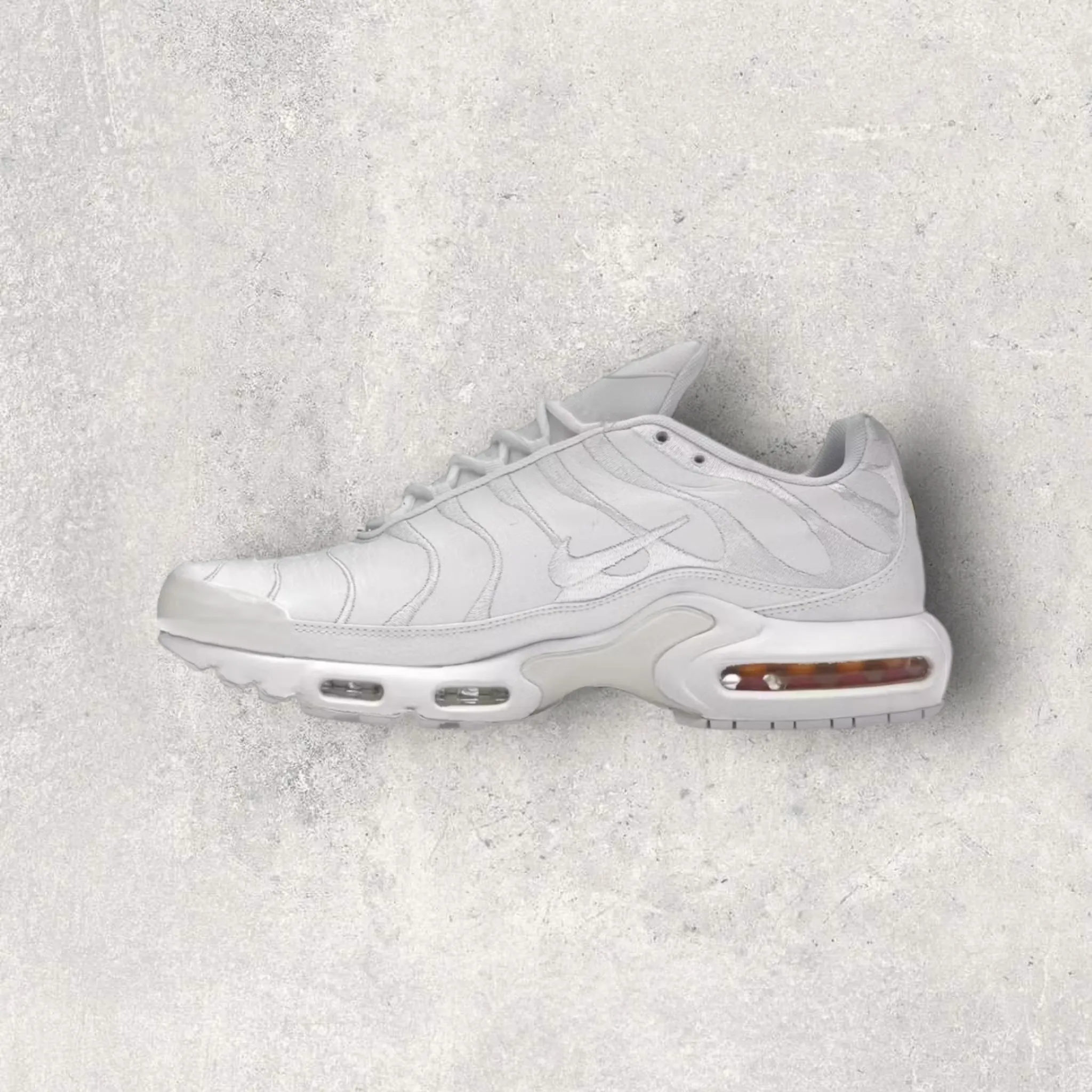 NIKE AIR MAX PLUS TN - WHITE LEATHER