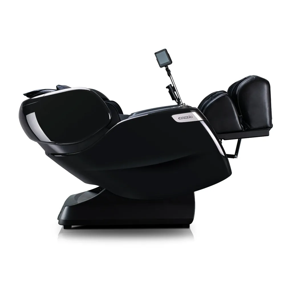 Qi™ XE Pro Massage Chair in Black