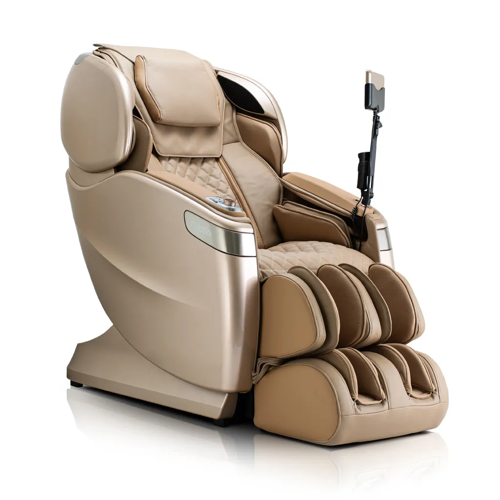 Qi™ XE Pro Massage Chair in Black